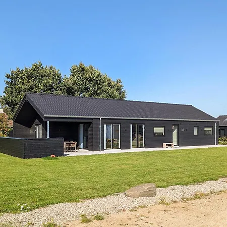 4 Bedroom Cozy In *